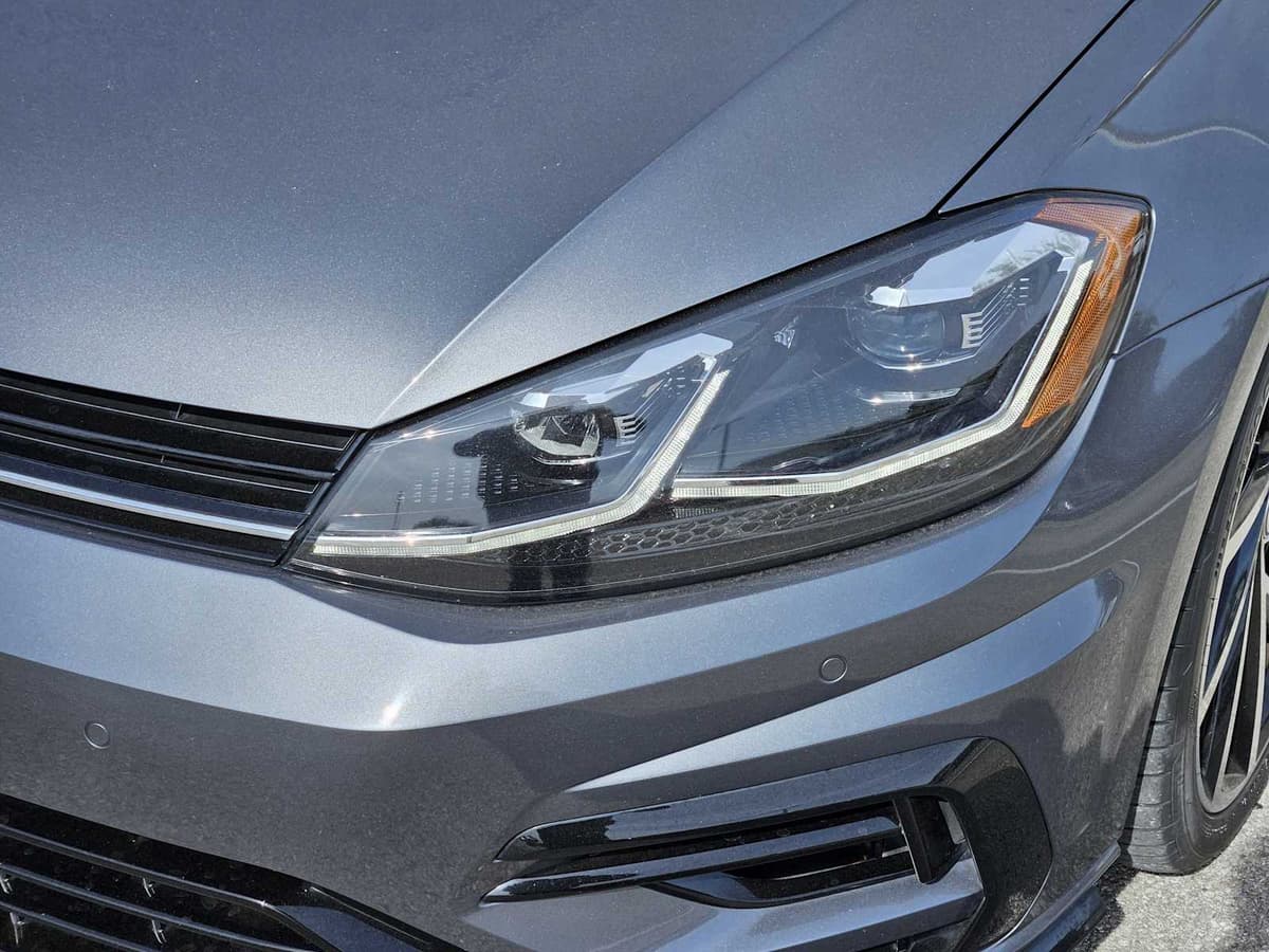 2019 Volkswagen Golf R - Image 7