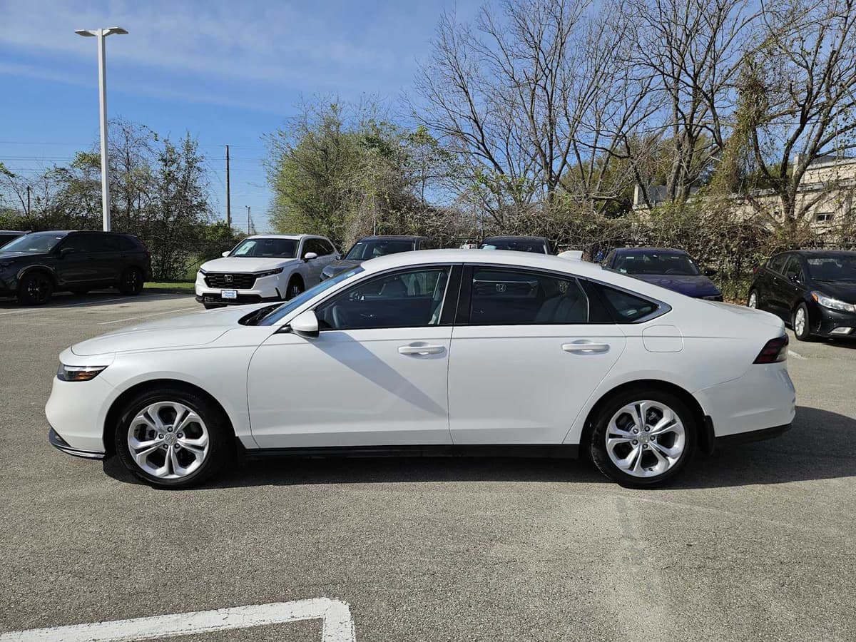 2023 Honda Accord - Image 4