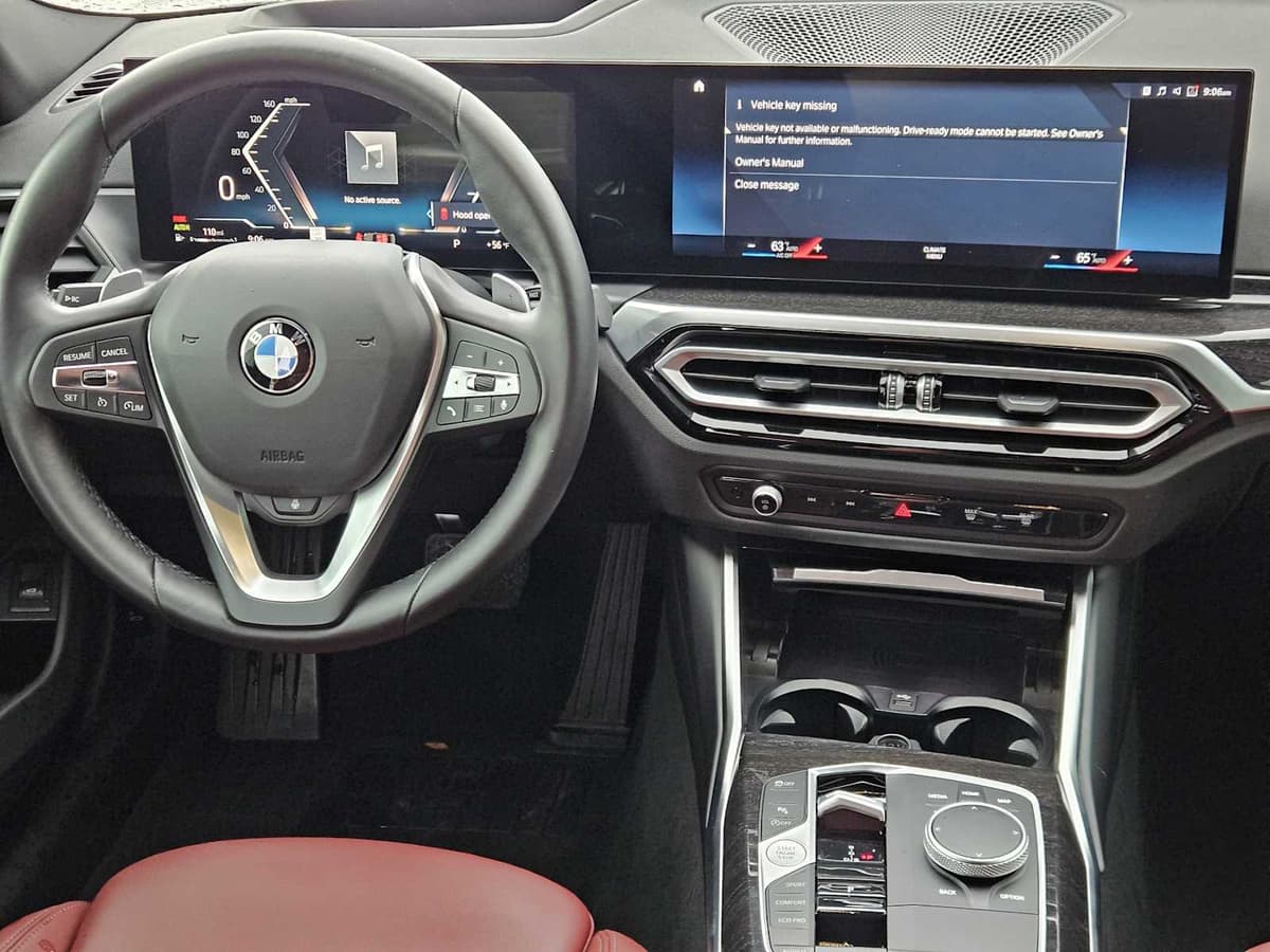 2023 BMW 330i - Image 24