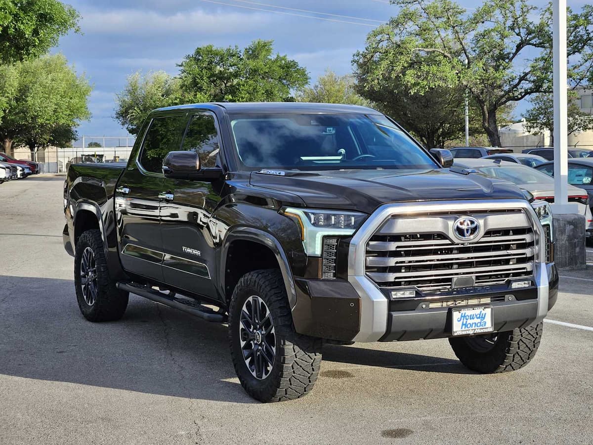 2022 Toyota Tundra - Image 3