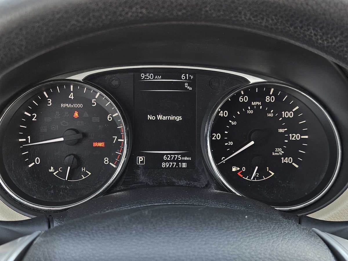 2016 Nissan Rogue - Image 16