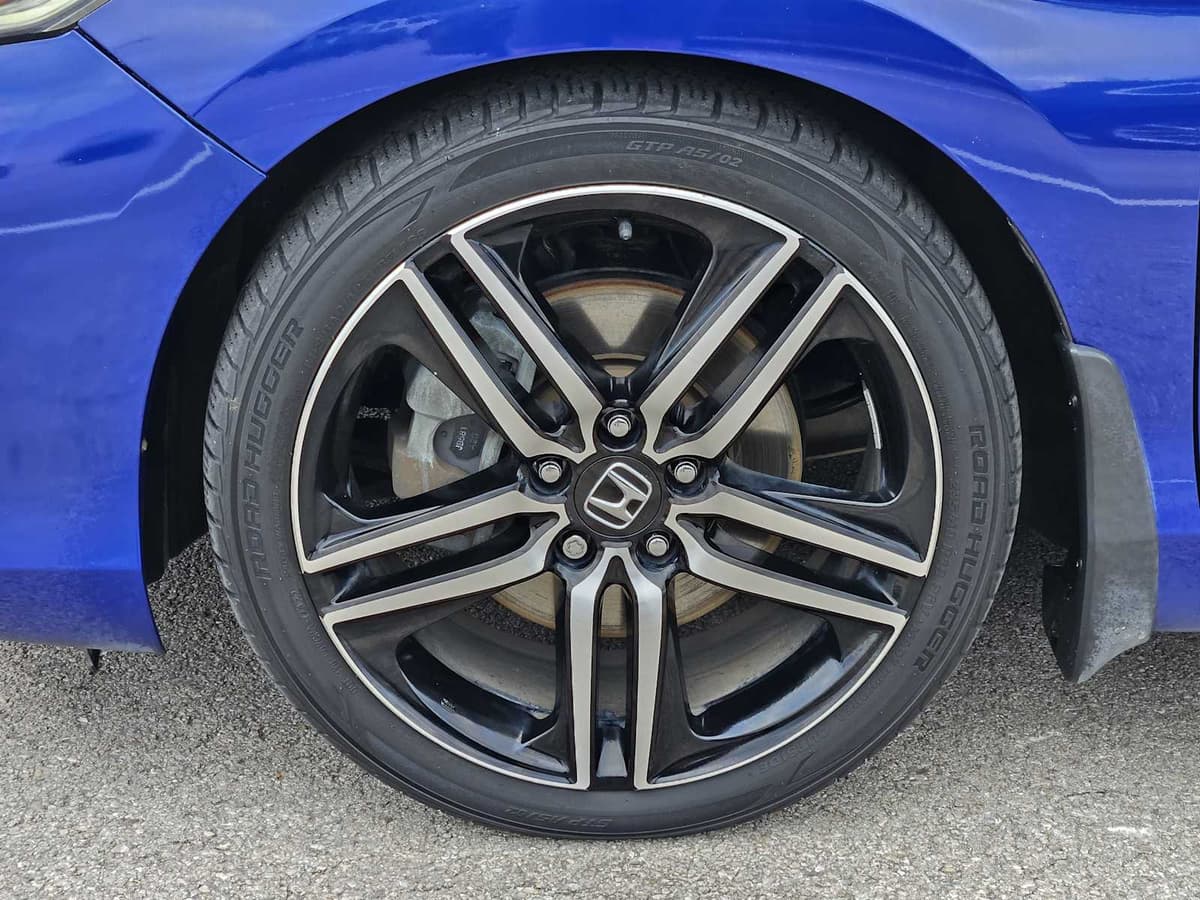 2016 Honda Accord Coupe - Image 9