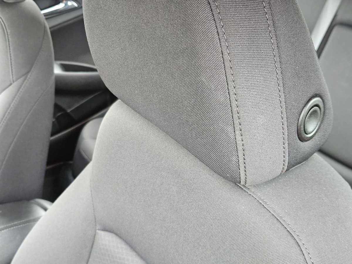 2023 Chevrolet Malibu - Image 15