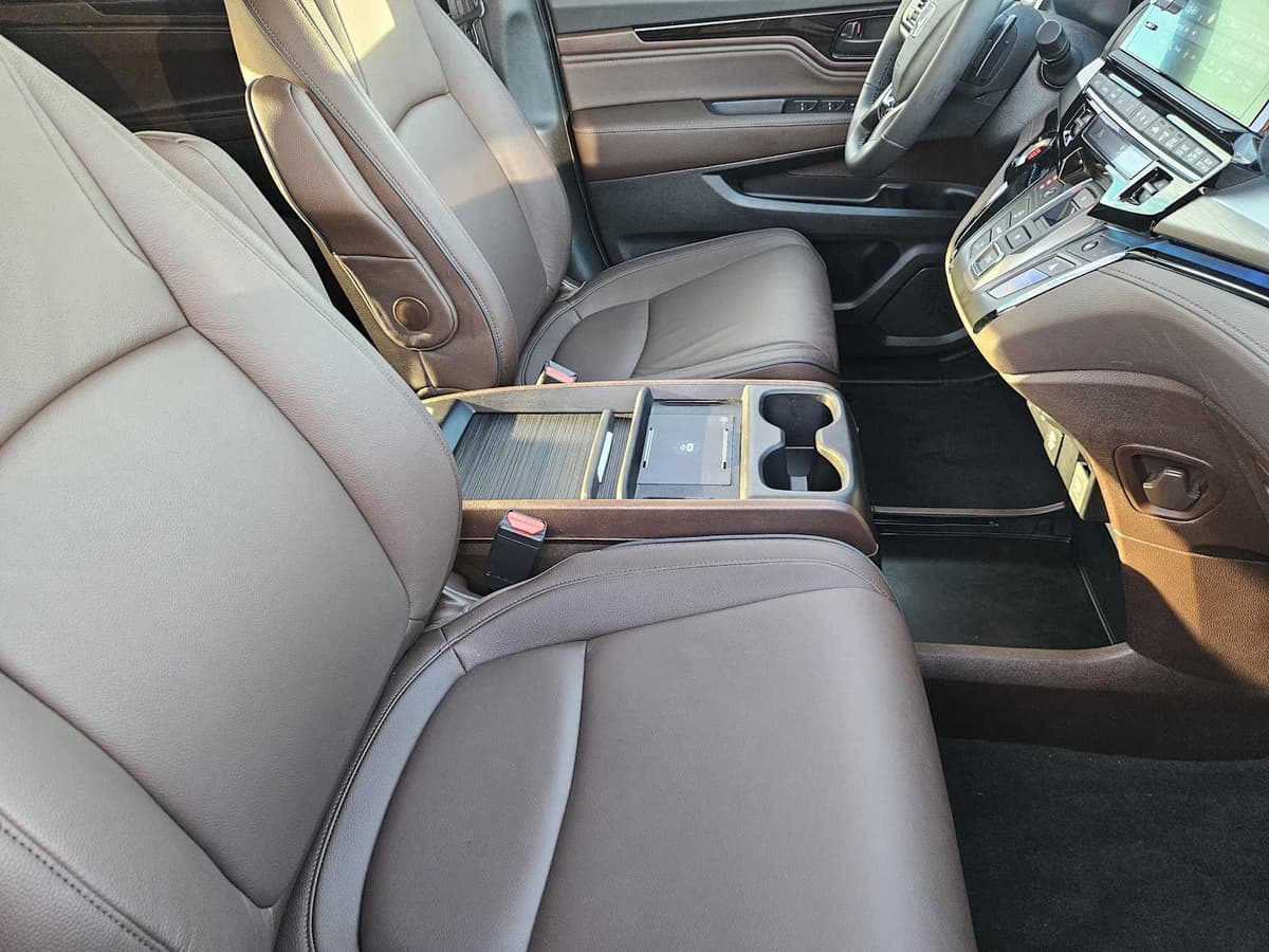 2026 Honda Odyssey - Image 14