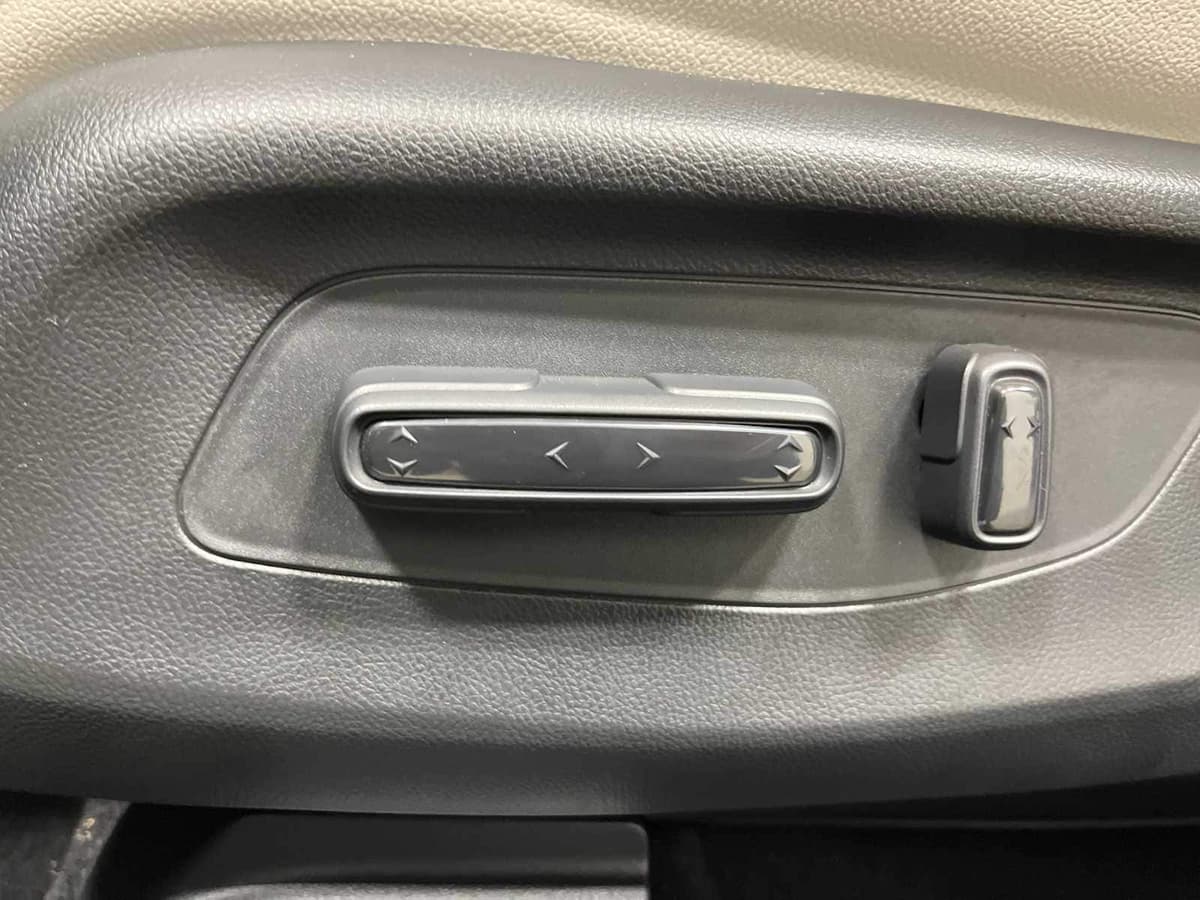 2027 Honda HR-V - Image 13