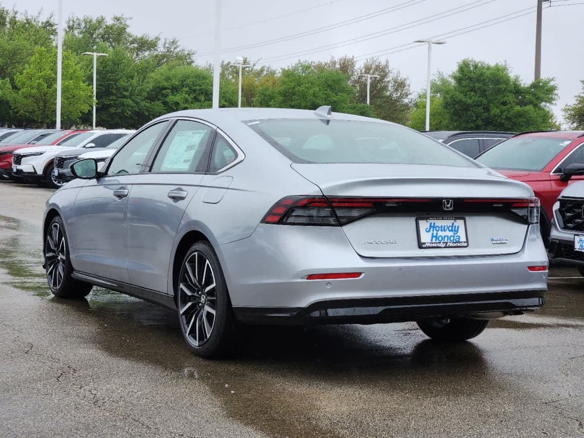 2025 Honda Accord Hybrid - Image 5