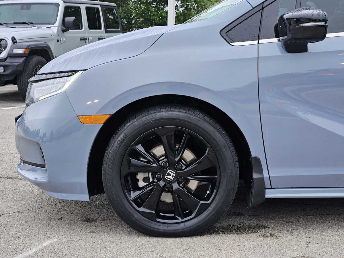 2023 Honda Odyssey - Image 8