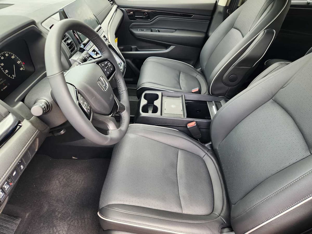 2026 Honda Odyssey - Image 13