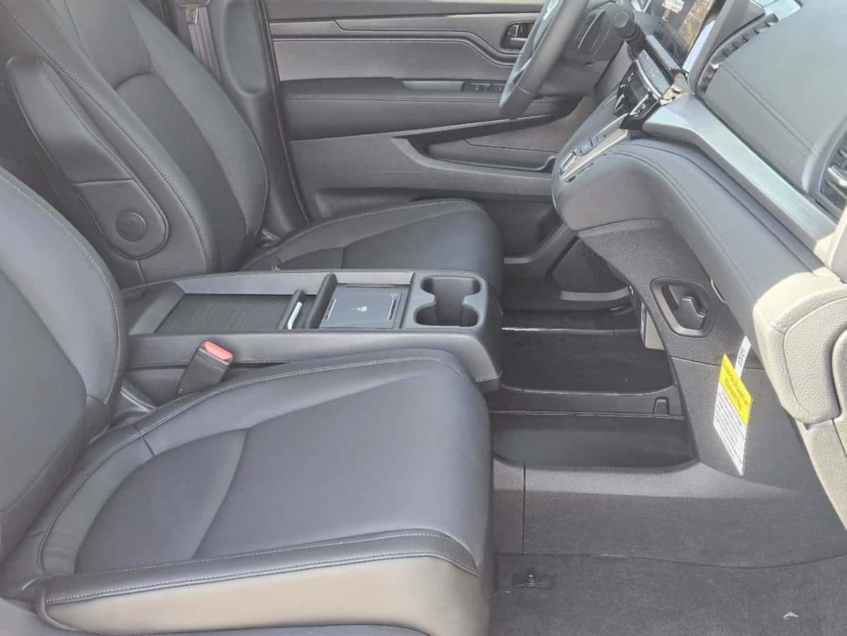 2026 Honda Odyssey - Image 13