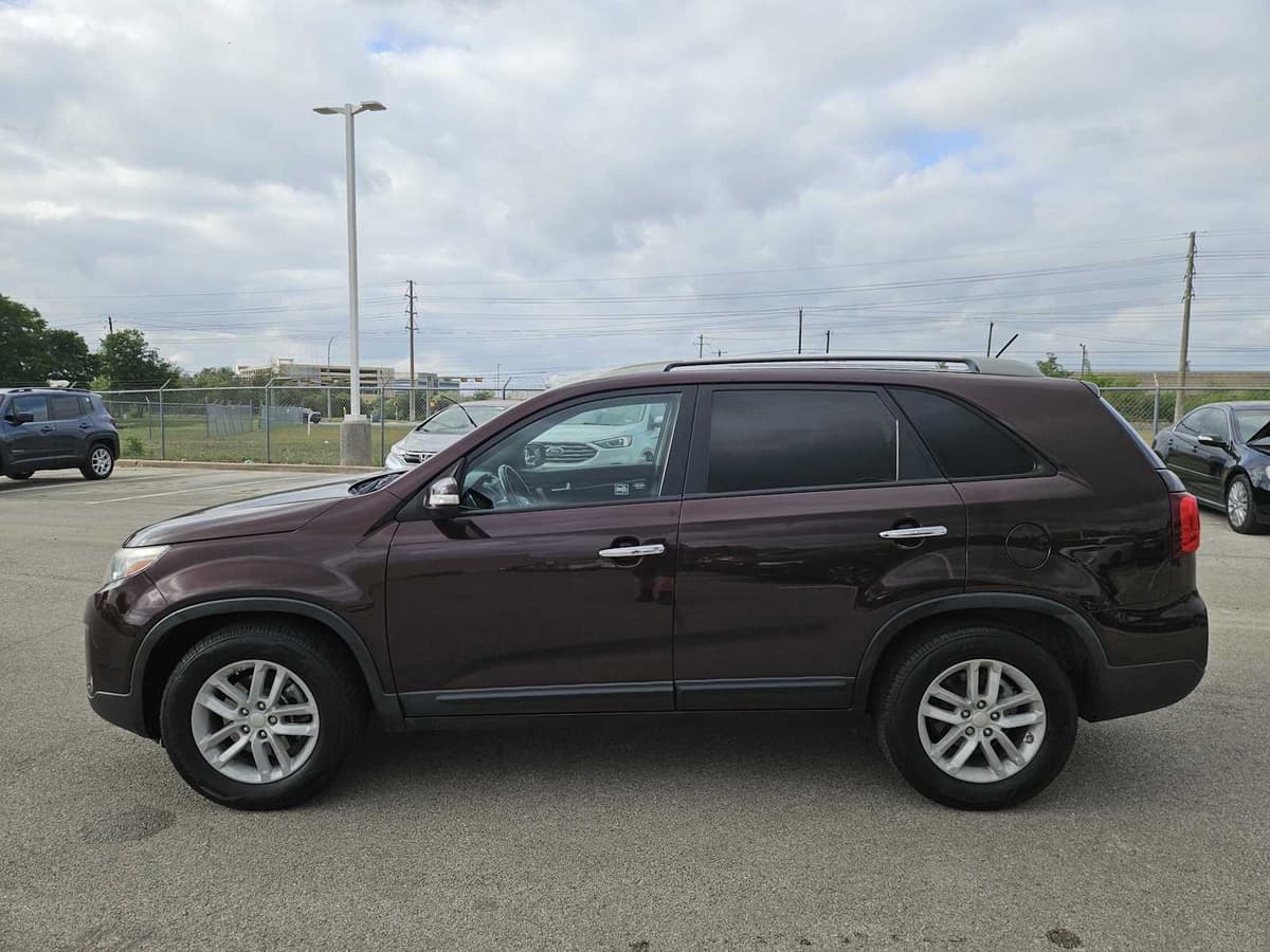 2015 Kia Sorento - Image 4