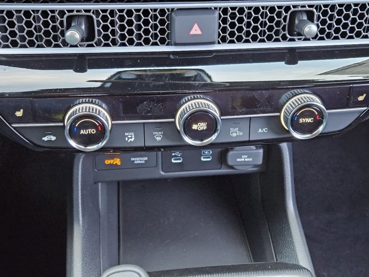 2025 Honda Civic Hybrid - Image 16