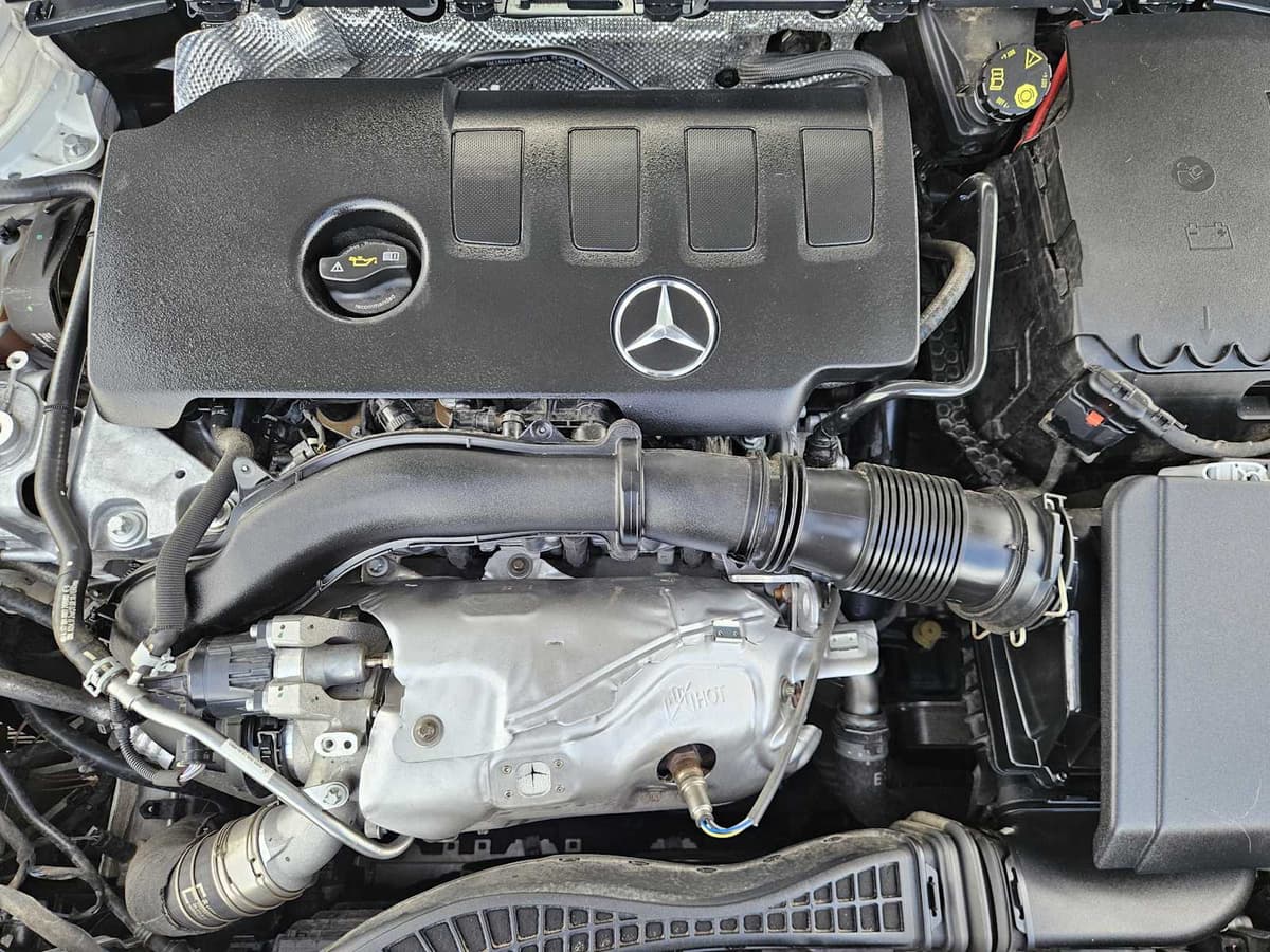 2022 Mercedes-Benz GLB 250 - Image 31