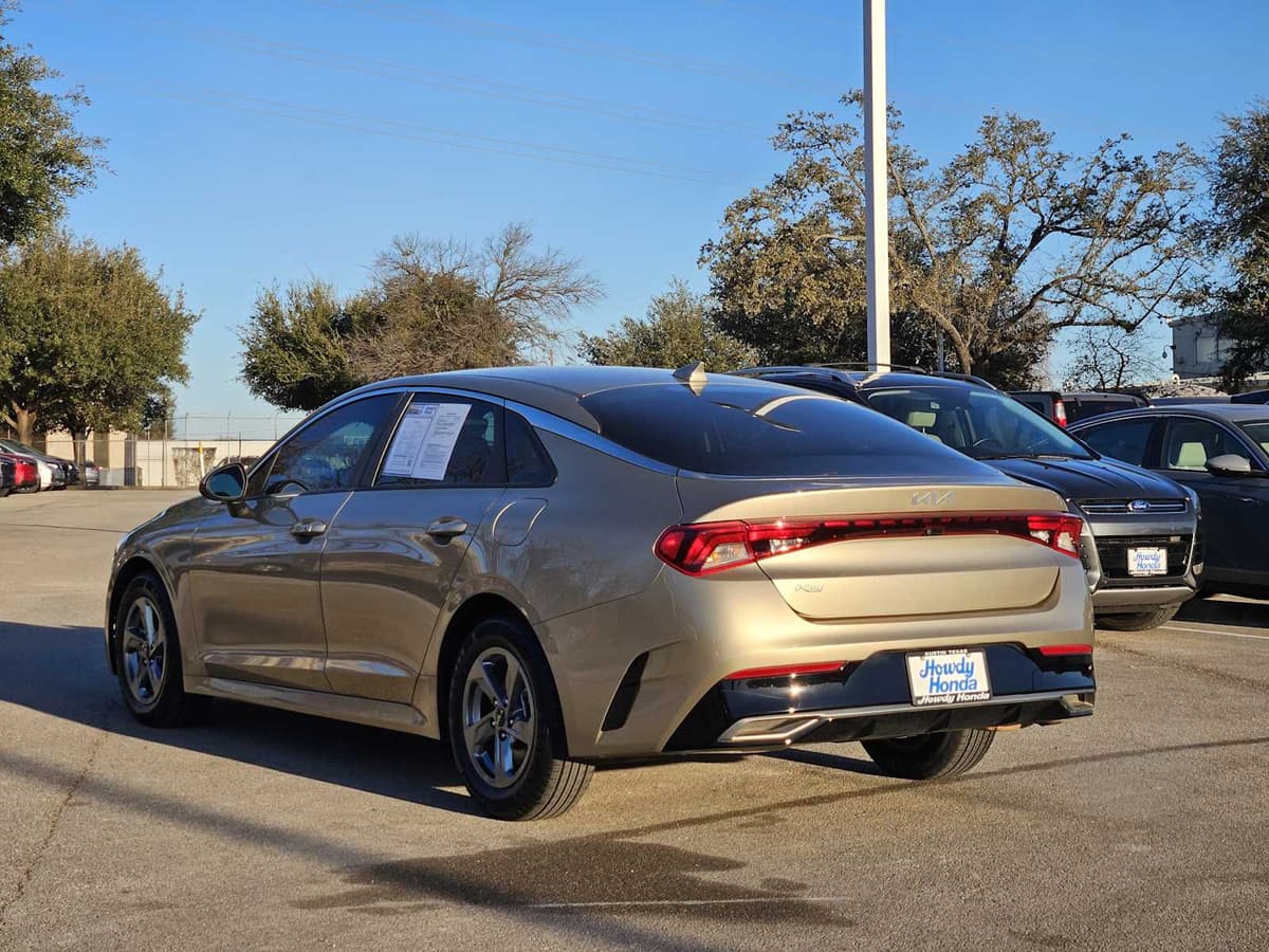 2022 Kia K5 - Image 5