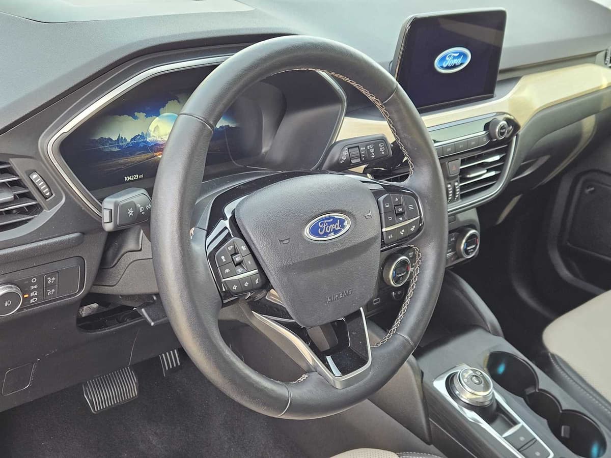 2021 Ford Escape - Image 2