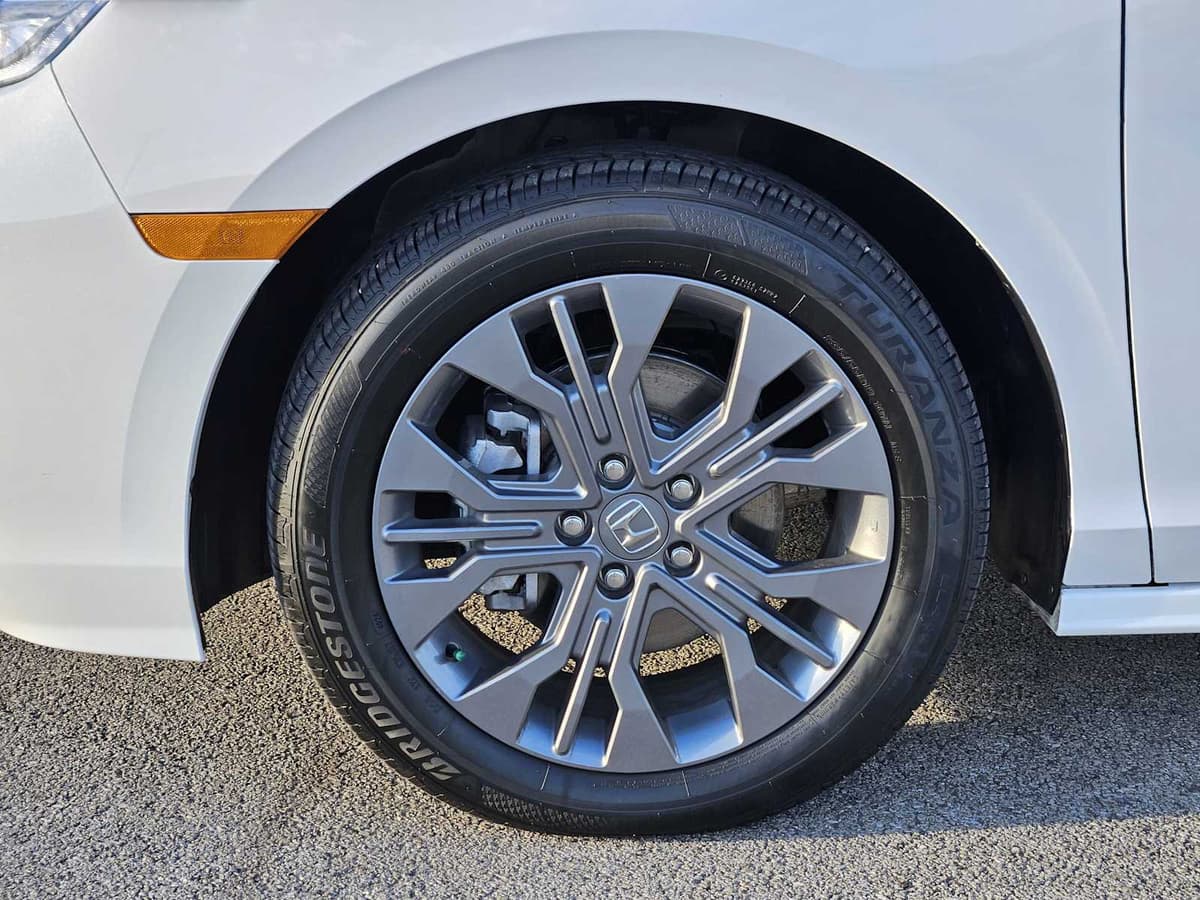 2026 Honda Odyssey - Image 9