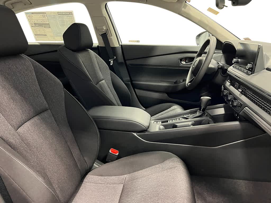 2025 Honda Accord - Image 29
