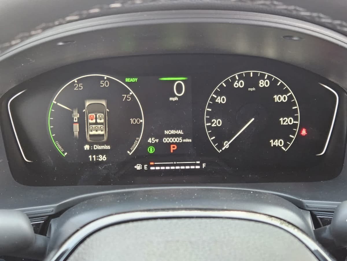 2025 Honda Civic Hybrid - Image 13