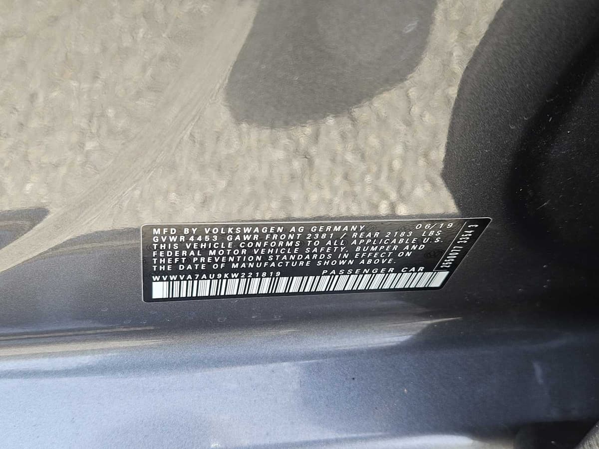 2019 Volkswagen Golf R - Image 31