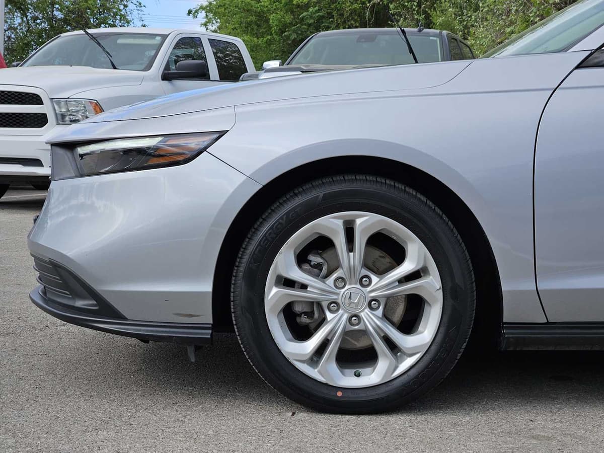 2023 Honda Accord - Image 8