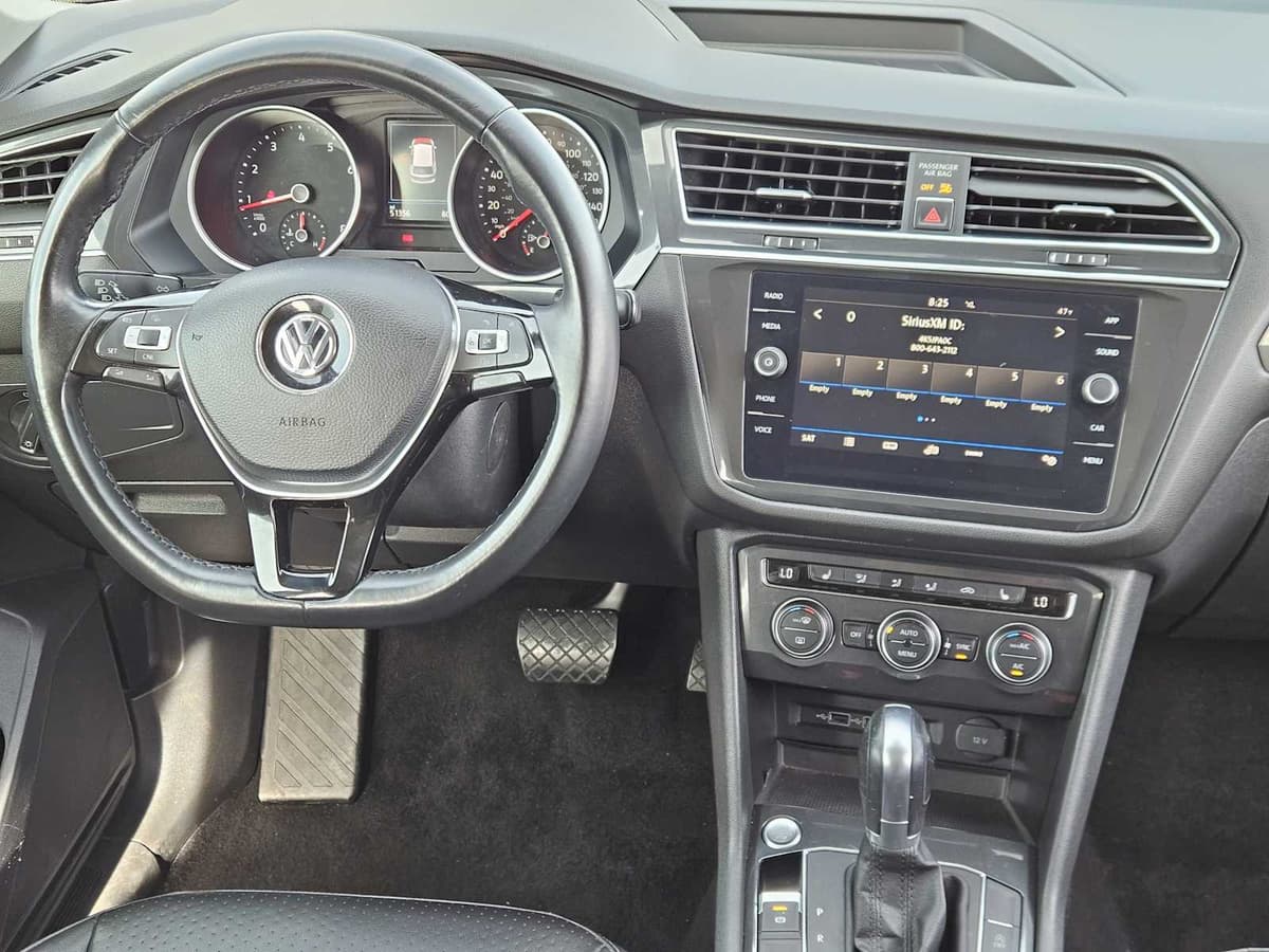 2018 Volkswagen Tiguan - Image 25