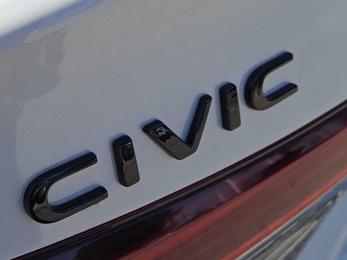 2026 Honda Civic Hybrid - Image 9