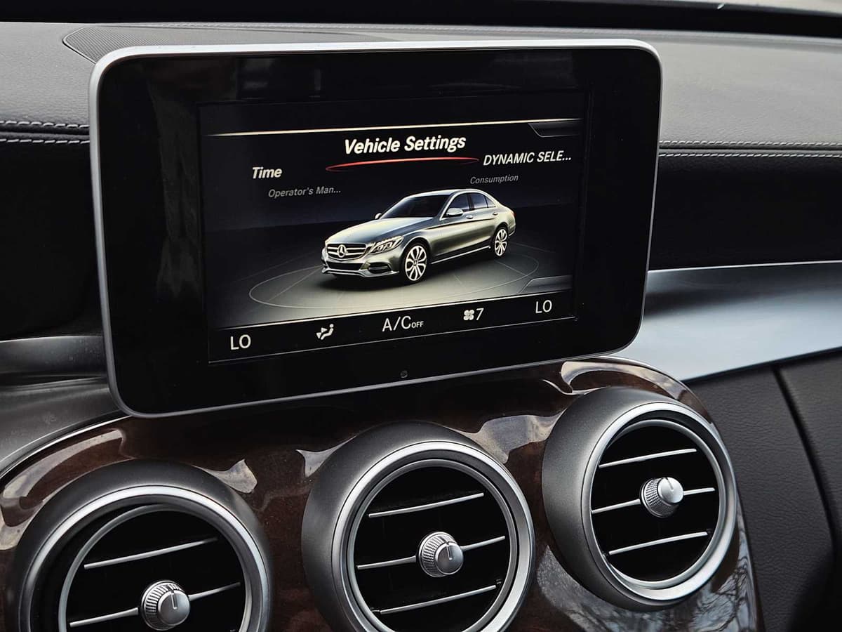 2016 Mercedes-Benz C 300 - Image 15