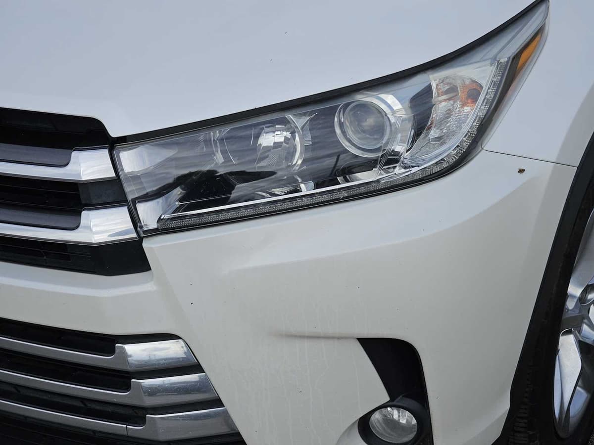 2017 Toyota Highlander - Image 7