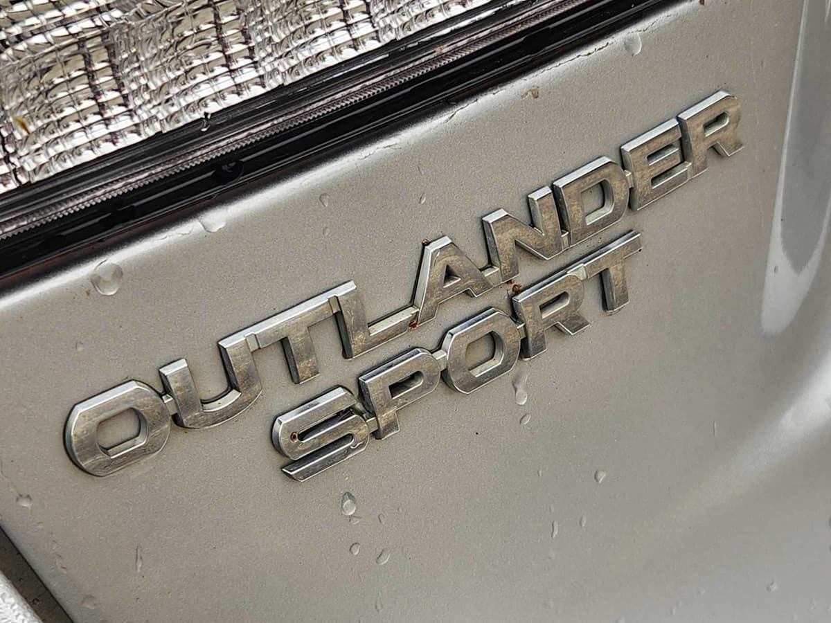 2022 Mitsubishi Outlander Sport - Image 12