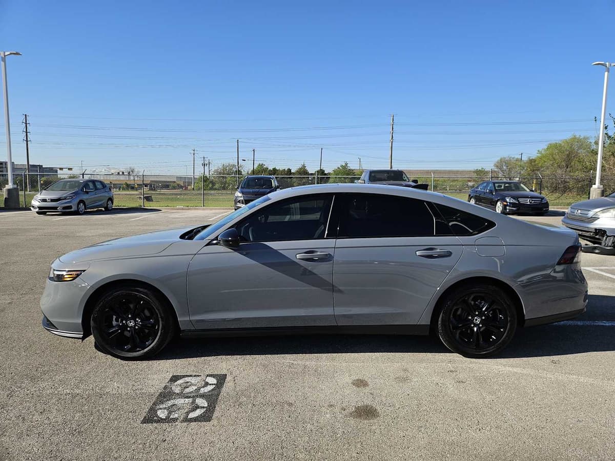 2025 Honda Accord - Image 4