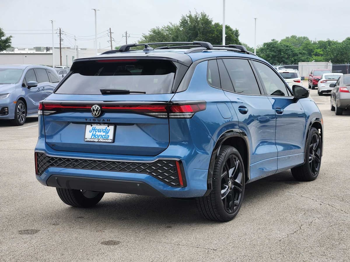 2025 Volkswagen Tiguan - Image 6