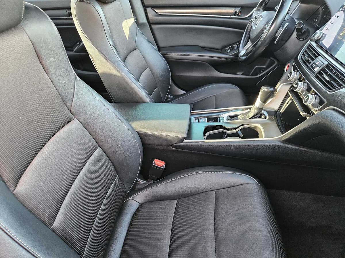 2019 Honda Accord Sedan - Image 14
