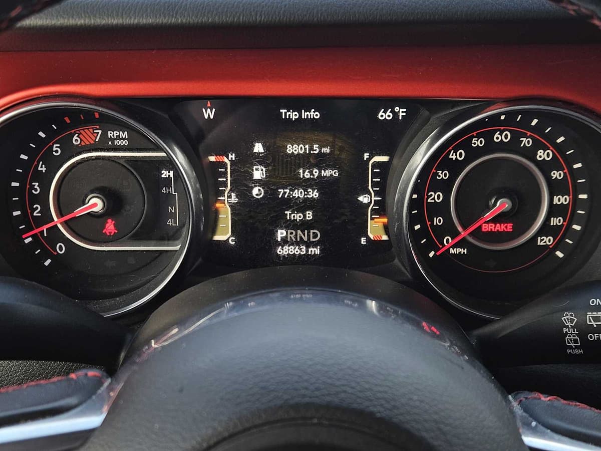 2019 Jeep Wrangler Unlimited - Image 16