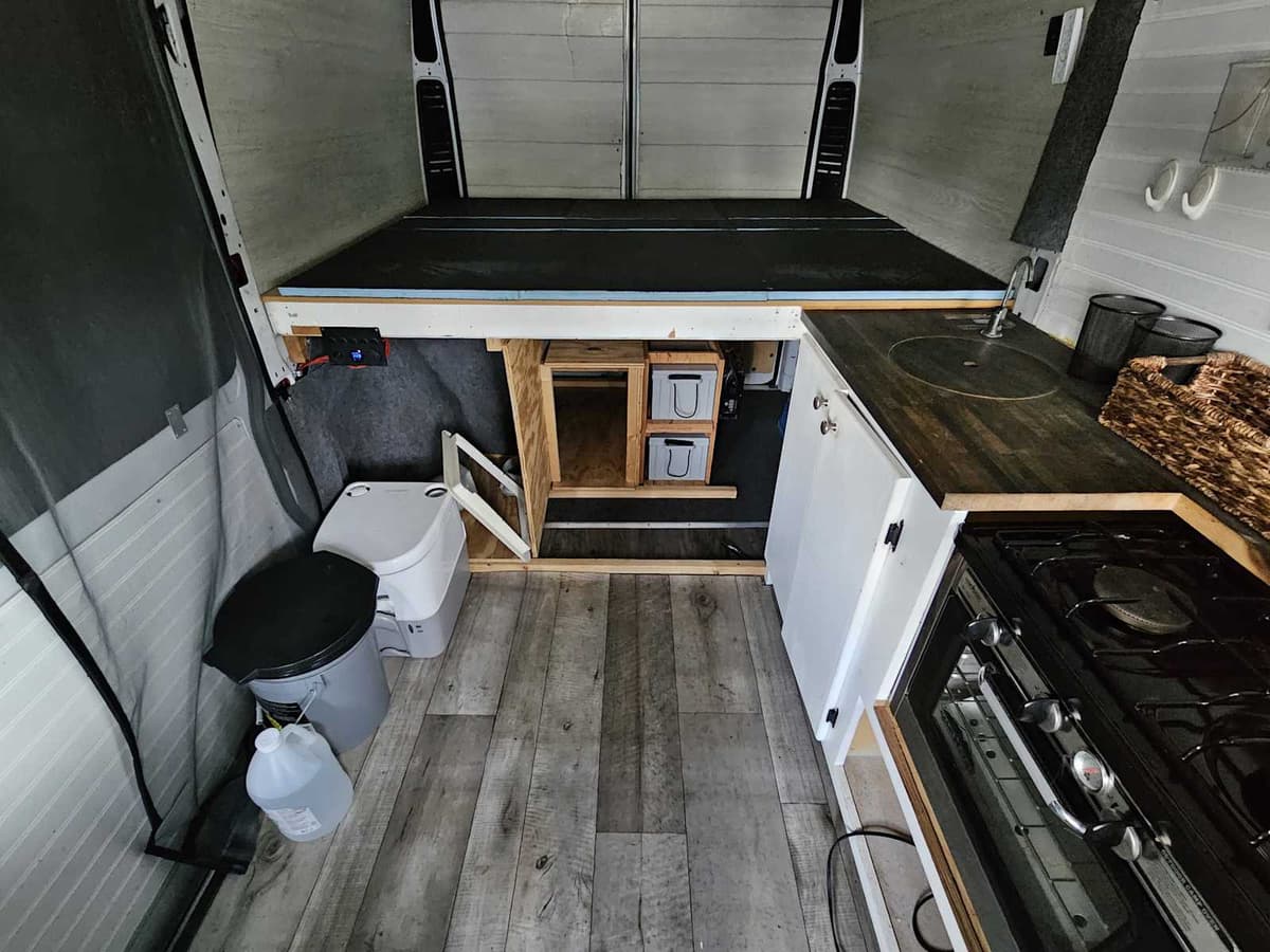 2017 Ram Promaster Cargo Van - Image 28