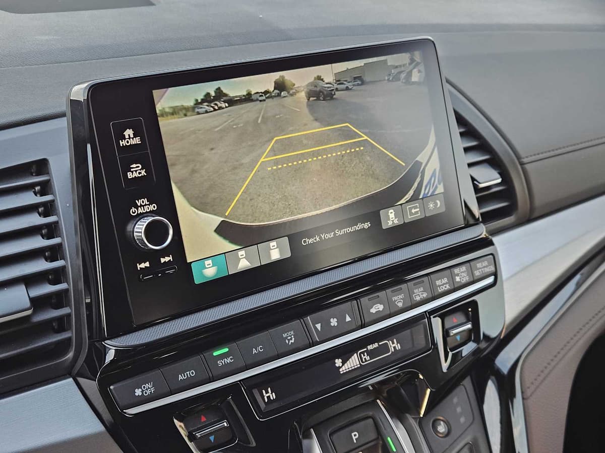 2026 Honda Odyssey - Image 18