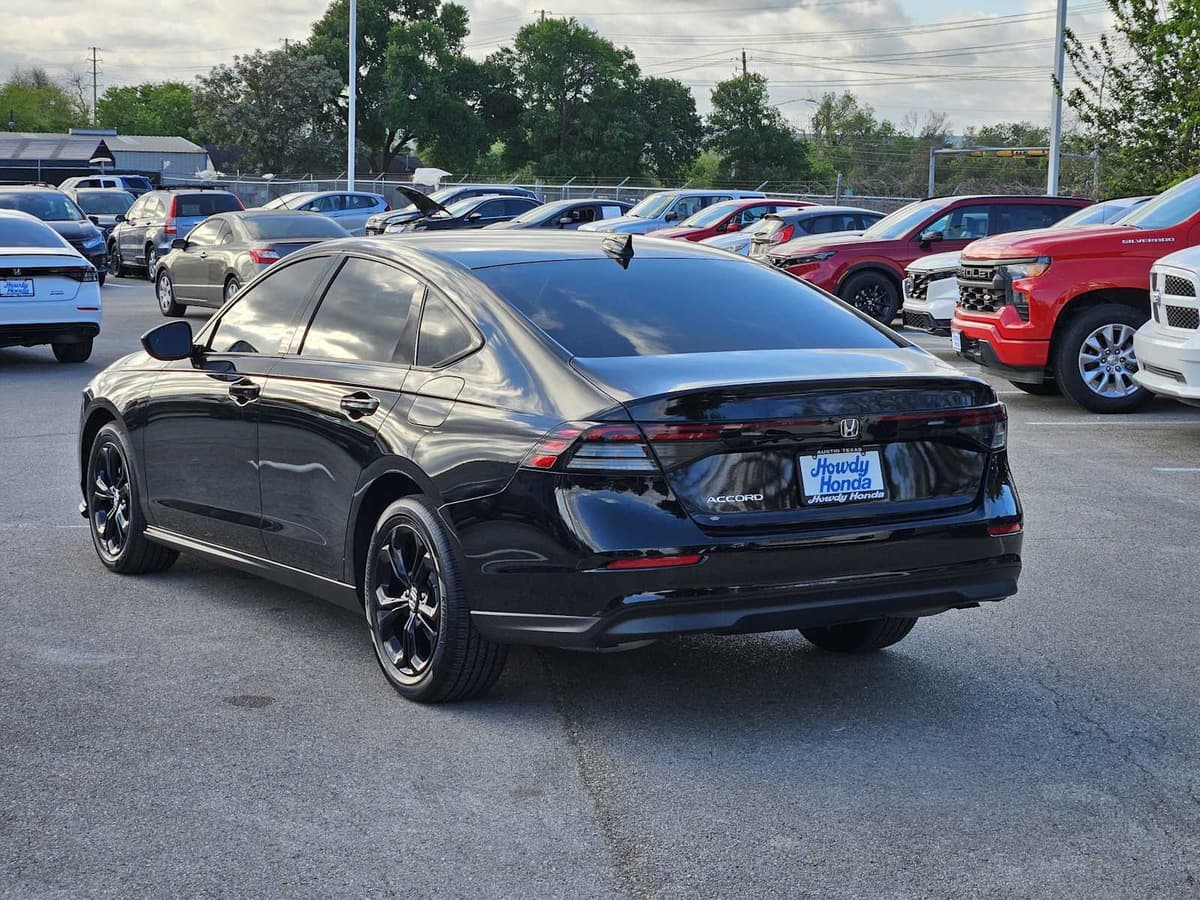 2025 Honda Accord - Image 5
