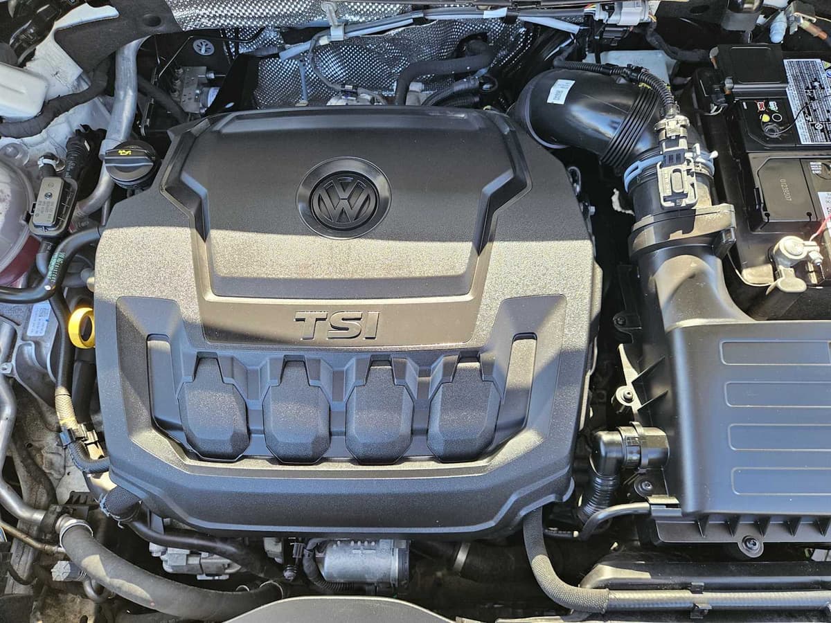 2023 Volkswagen Tiguan - Image 32