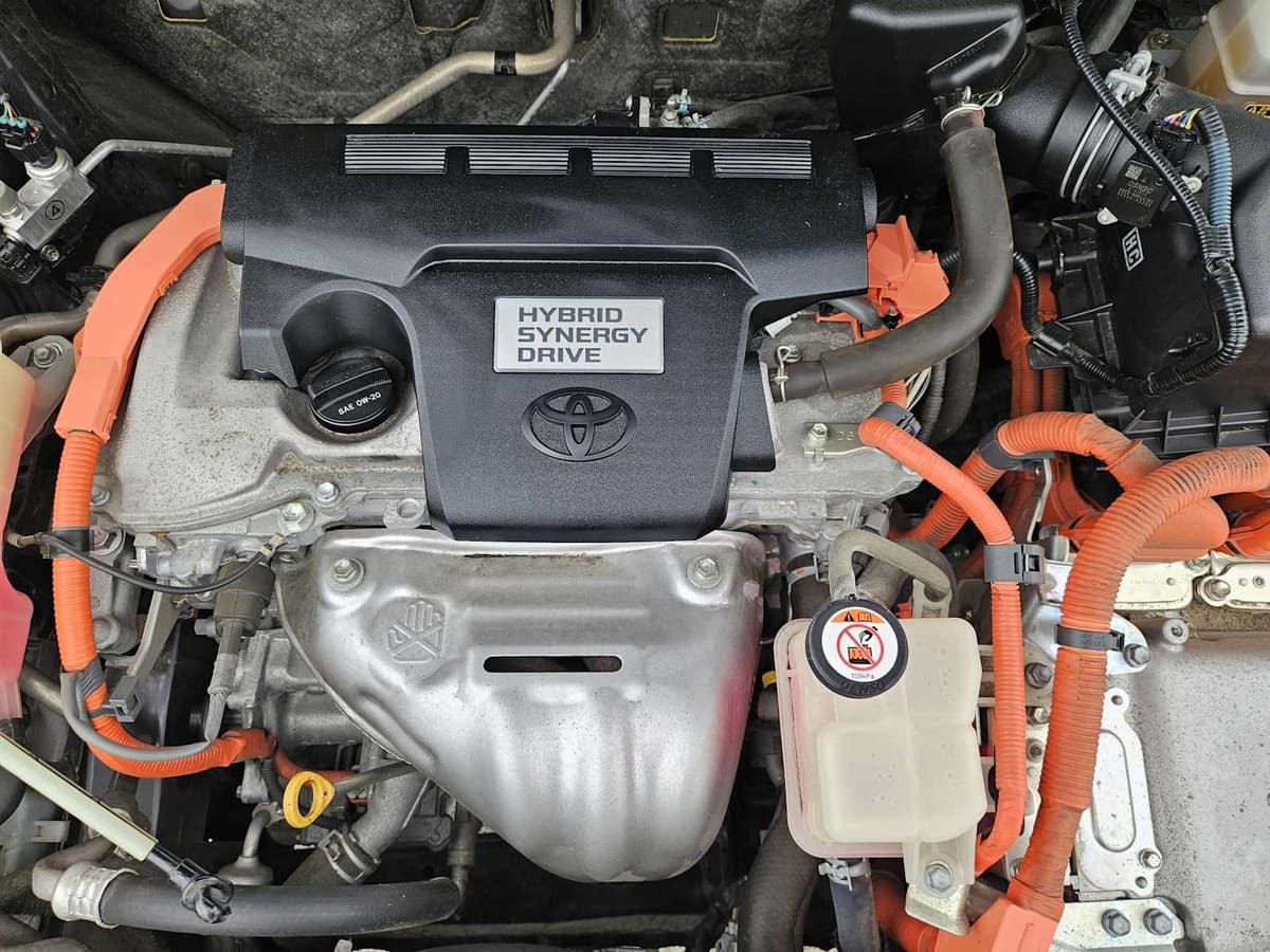 2017 Toyota RAV4 Hybrid - Image 31