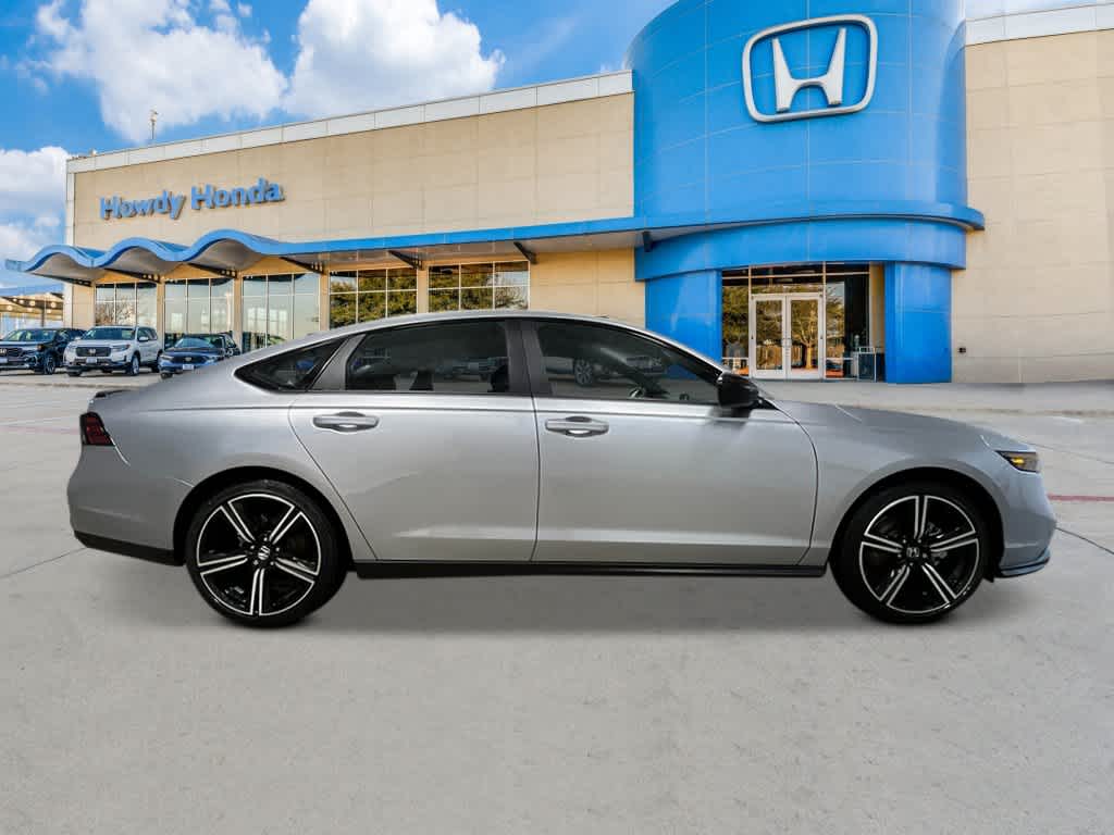 2026 Honda Accord Hybrid - Image 8