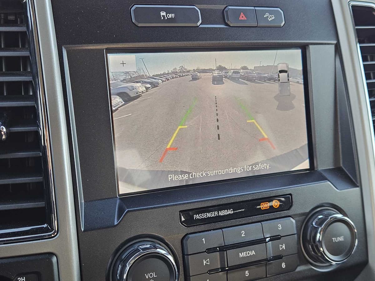 2021 Ford Super Duty F-250 Pickup - Image 18