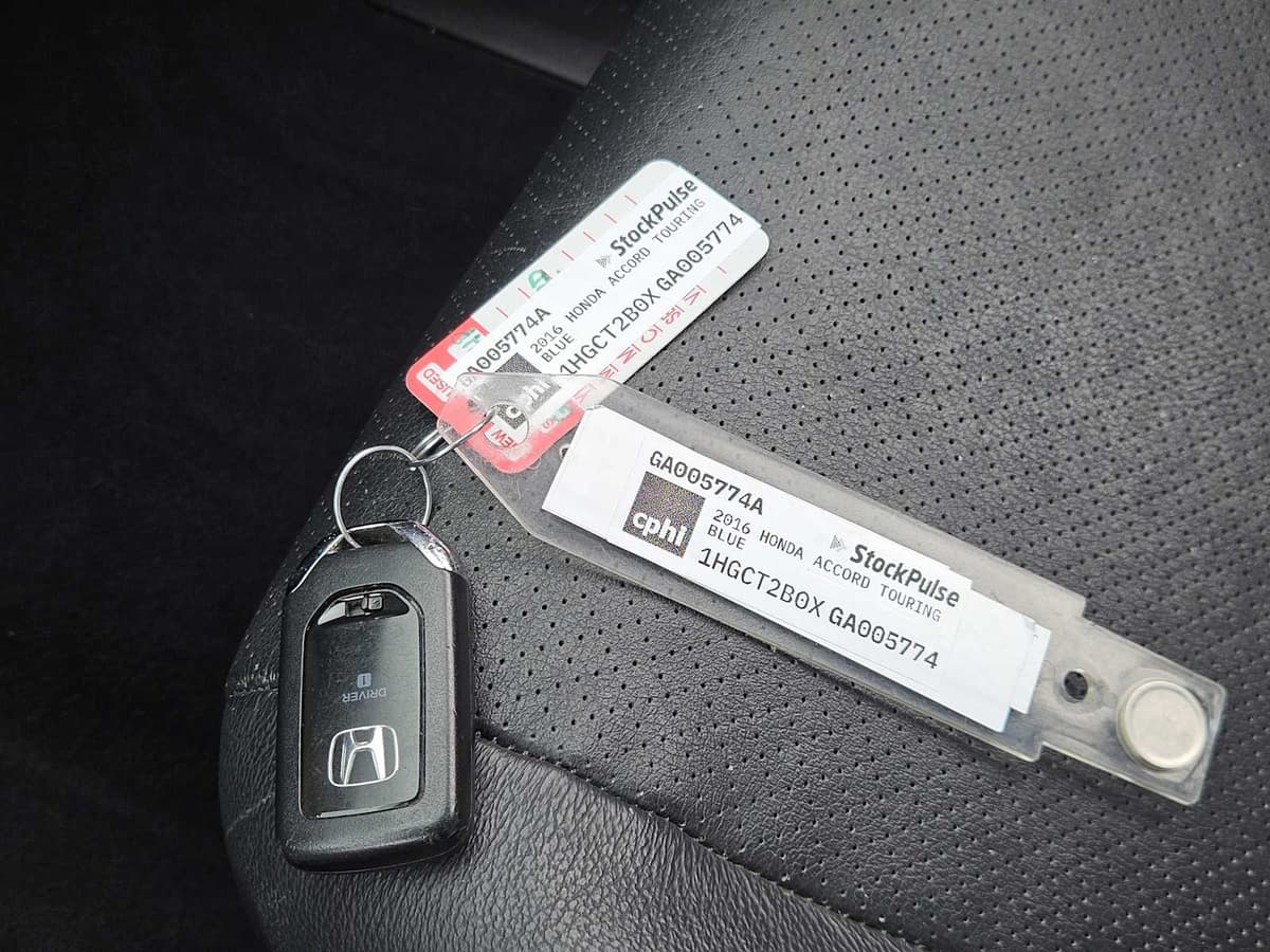 2016 Honda Accord Coupe - Image 33