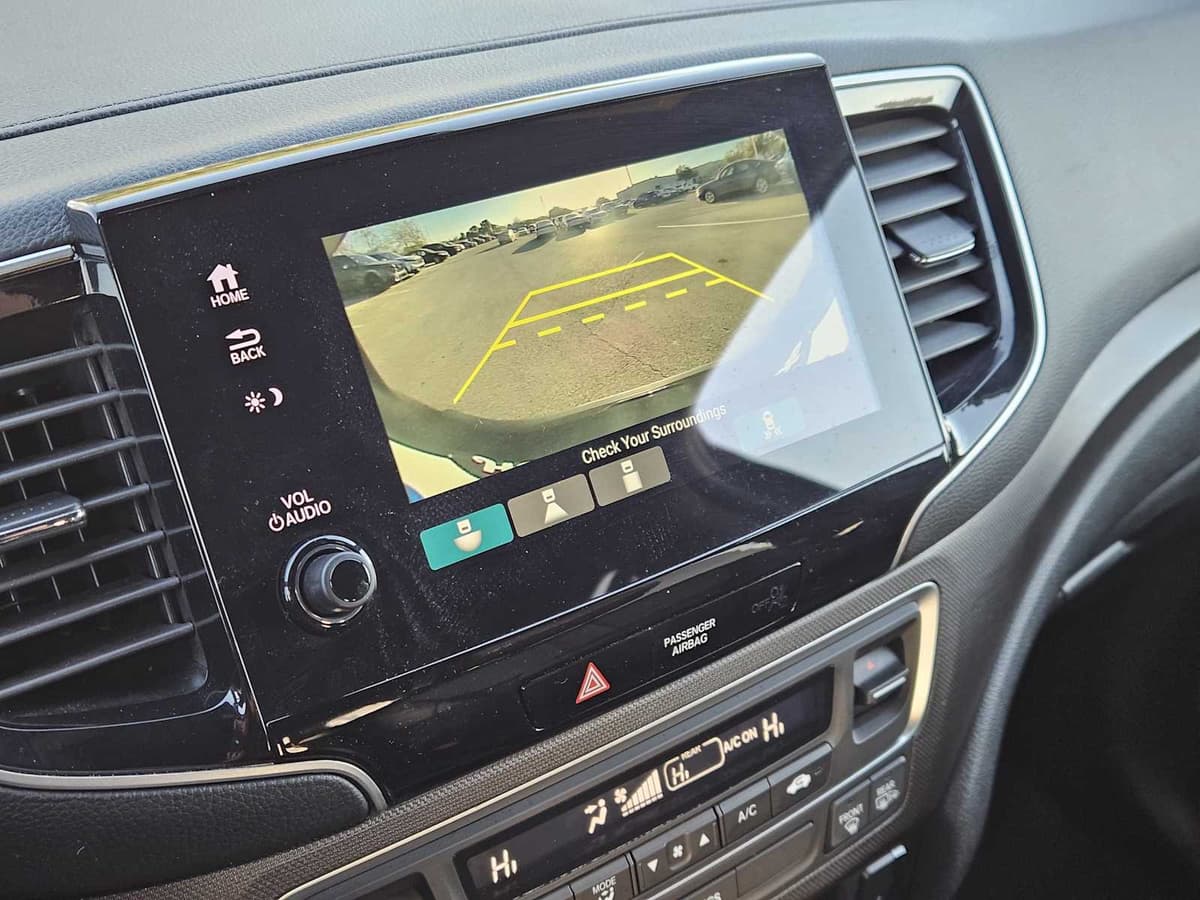 2023 Honda Passport - Image 18