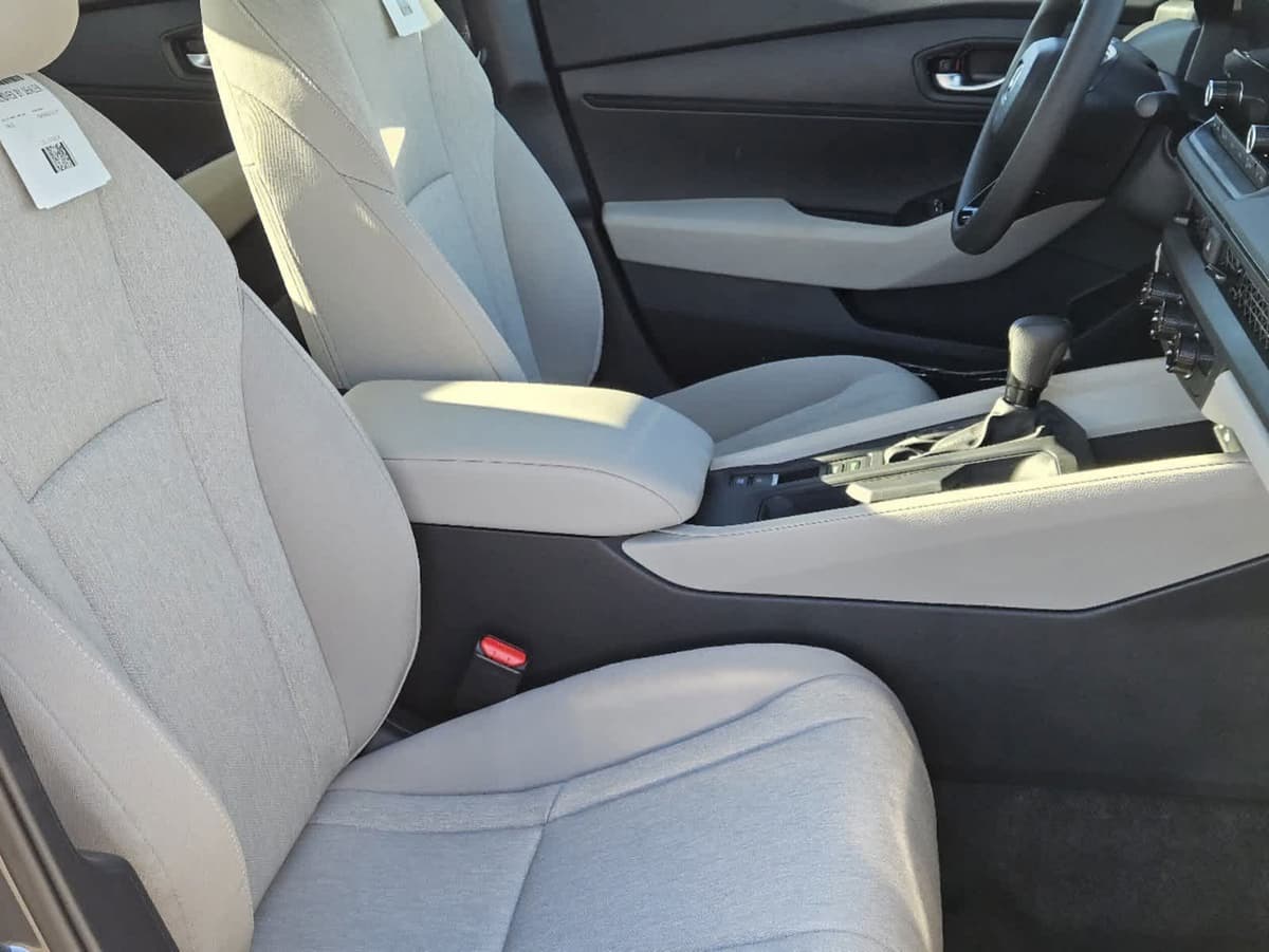 2025 Honda Accord - Image 12