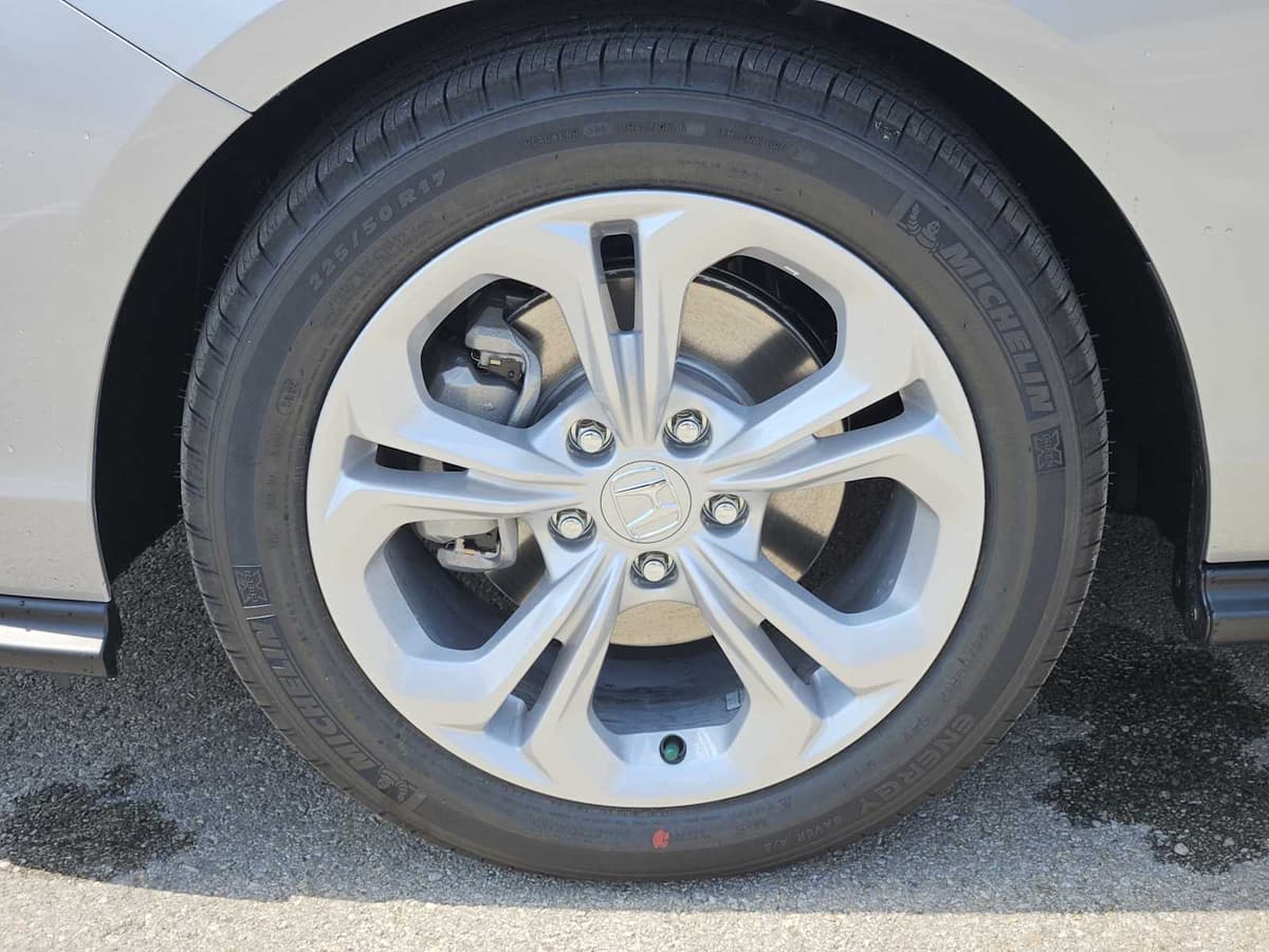 2025 Honda Accord - Image 8