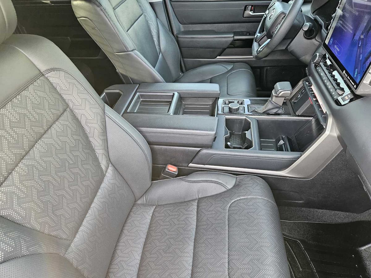 2022 Toyota Tundra - Image 14