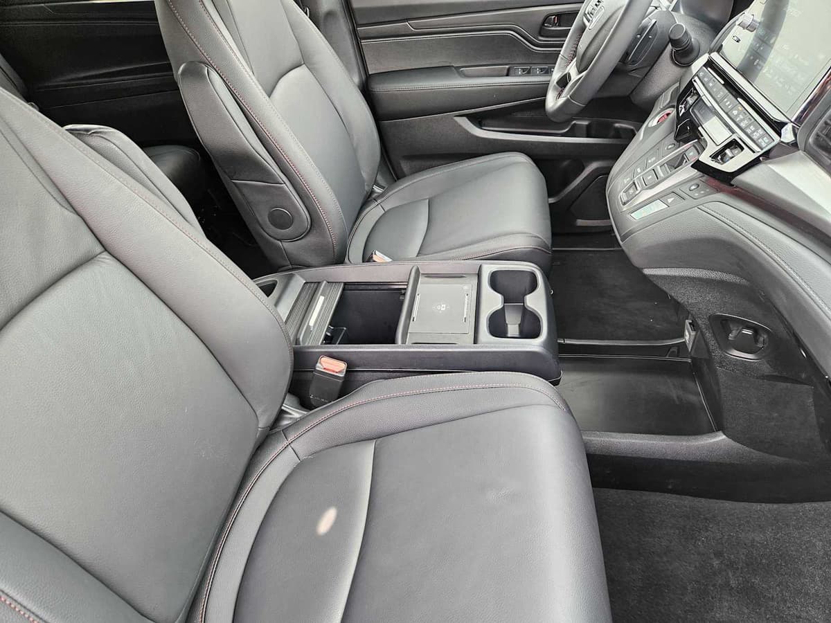 2026 Honda Odyssey - Image 14