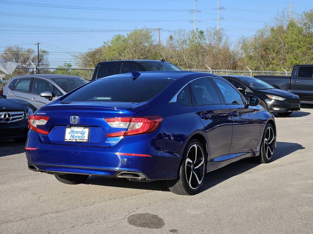 2019 Honda Accord Sedan - Image 6