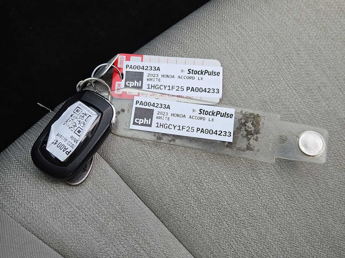 2023 Honda Accord - Image 31