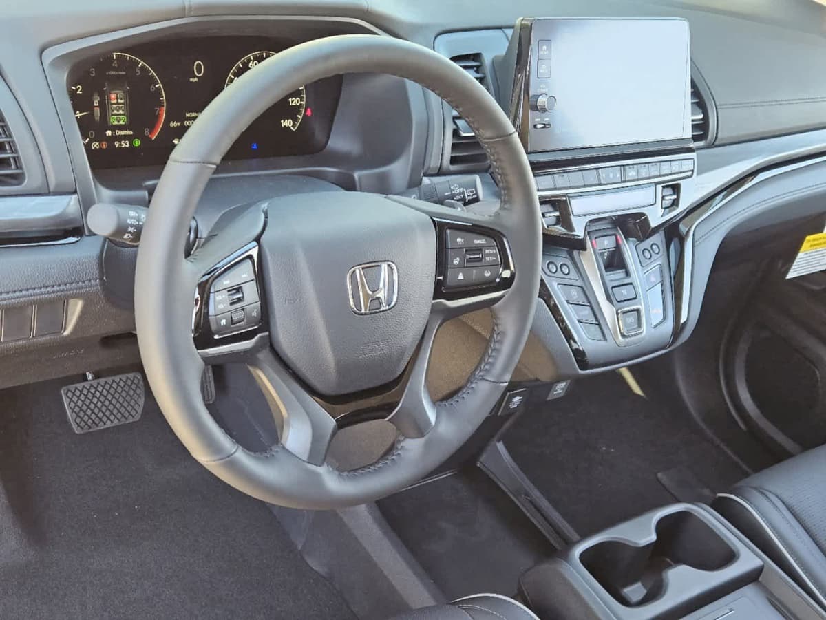2026 Honda Odyssey - Image 2