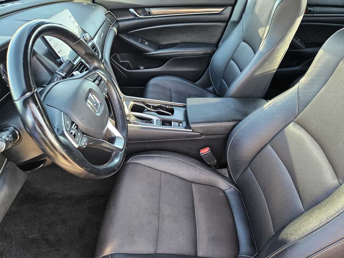 2019 Honda Accord Sedan - Image 13