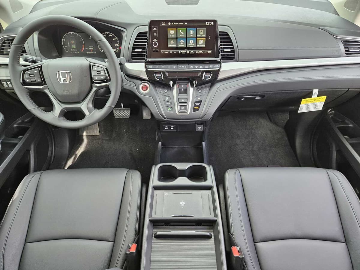 2026 Honda Odyssey - Image 21